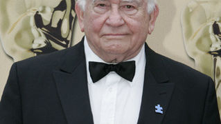 82. Red Carpet Oscara (oscar.go.com)