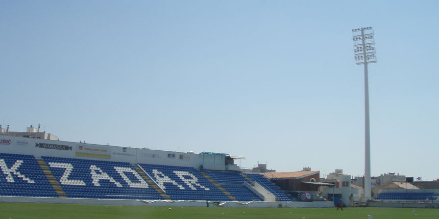 Stanovi s reflektorima Stanovi s reflektorima