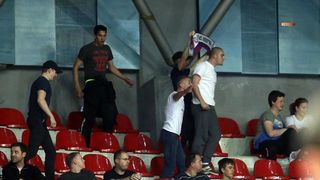 Intervencija policije na tribini s navijačima Zadra na utakmici Cibone i Zadra (80-71). Photo: Goran Stanzl/PIXSELL Intervencija policije na tribini s navijačima Zadra na utakmici Cibone i Zadra (80-71). Photo: Goran Stanzl/PIXSELL