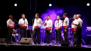 Zorica Kondža i klapa Cambi @ bazen Ilirije u Biogradu