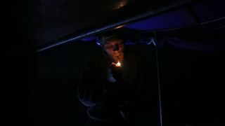 22.12.2013., Zadar – Neobicno toplo vrijeme za prve dane zime dodatni je poticaj za otisnuti se na more i uloviti koju lignju za Badnju vecer. Iako zbog oseke gotovo da nisu mogli isploviti, dva Privlacanca na nedjeljno poslijepodne udaljila su se od ob