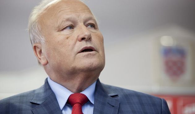 Bivsi ministar financija Slavko Linic na konferenciji za novinare obrazlozio svoje neslaganje s premijerom Zoranom Milanovicem. Photo: Nel Pavletic/PIXSELL