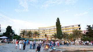 Biograd: 6. Dugi svehrvatski eno-eko-gastro-etno stol, Foto: Franjo Jurić Biograd: 6. Dugi svehrvatski eno-eko-gastro-etno stol, Foto: Franjo Jurić