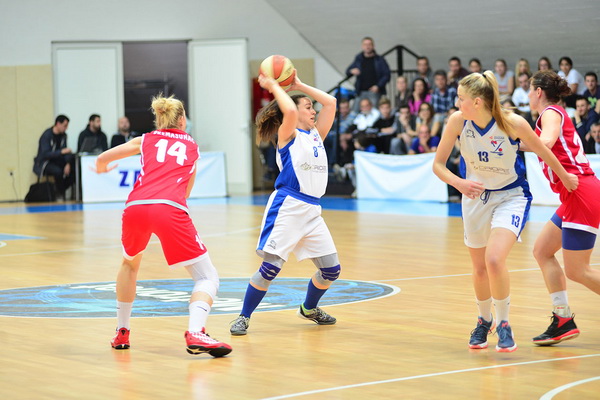 SC Višnjik, dvorana 3. Finale doigravanja za prvaka Hrvatske: ŽKK Zadar – ŽKK Medveščak 54-76 SC Višnjik, dvorana 3. Finale doigravanja za prvaka Hrvatske: ŽKK Zadar – ŽKK Medveščak 54-76