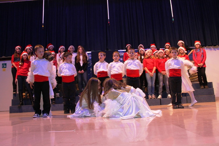 Božićna priredba OŠ Smiljevac Božićna priredba OŠ Smiljevac