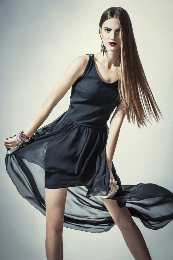 Fotografije predstavljanja dijela novih jesensko-zimskih kolekcija hrvatskih dizajnera LOOKBOOK Fall / Winter 2012-2013 na portalu www.moda.hr Fotografije predstavljanja dijela novih jesensko-zimskih kolekcija hrvatskih dizajnera LOOKBOOK Fall / Winter 2012-2013 na portalu www.moda.hr