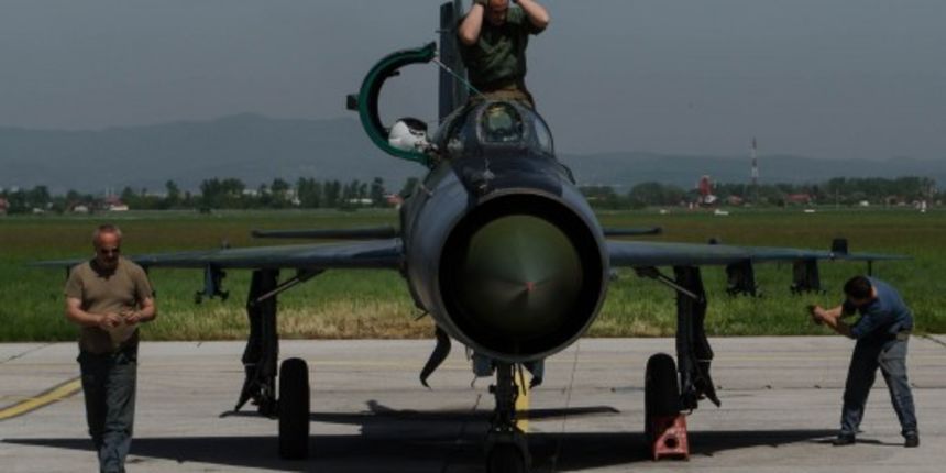 Eskadrila borbenih aviona spremna za remont, MIG, foto: NL Eskadrila borbenih aviona spremna za remont, MIG, foto: NL