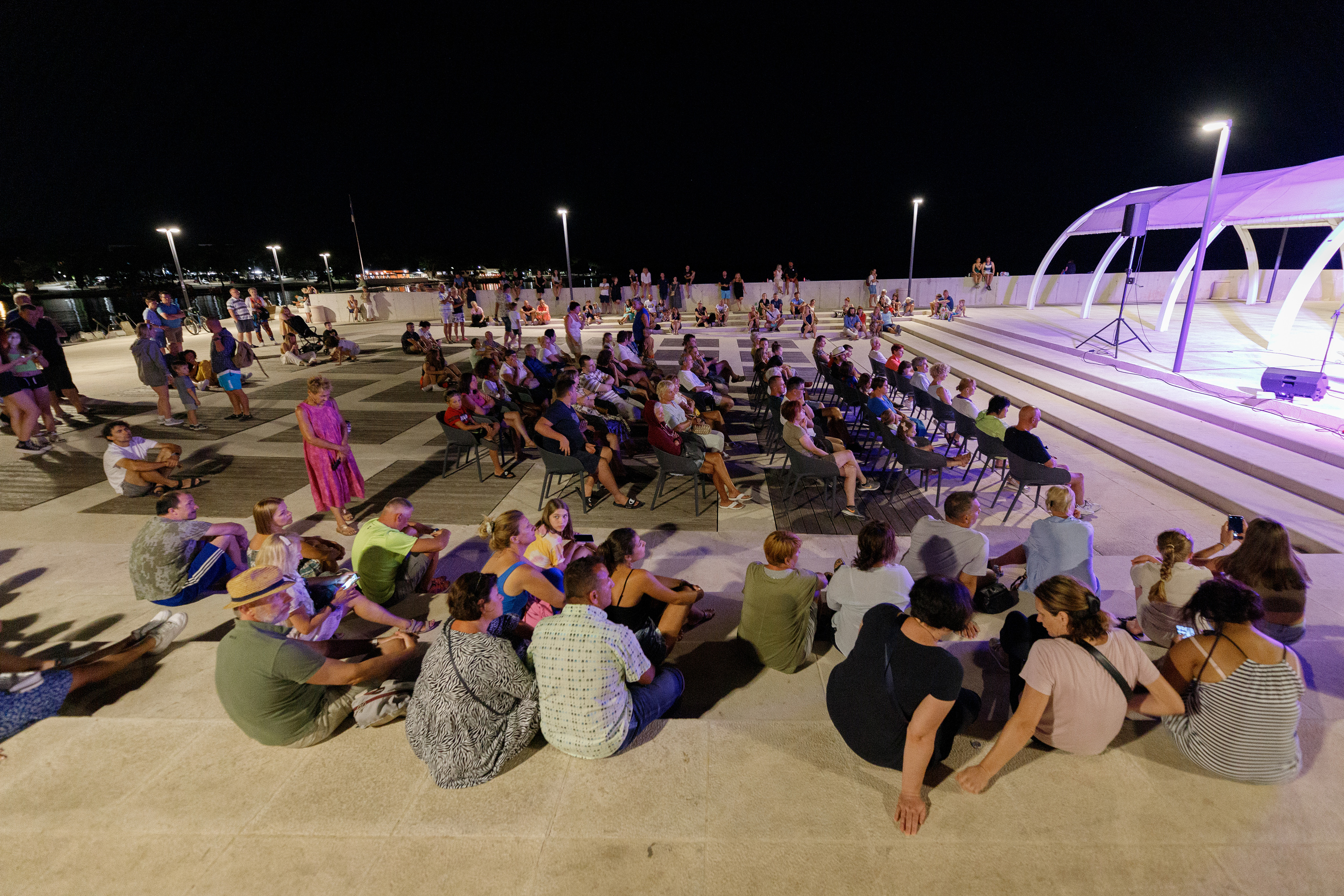 Dašak Italije: Koncert Nere Gojanović, Gordane Pavić i Vladimira Garića na rivi u Petrčanima