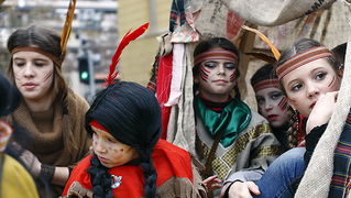 Karneval 2012: Pleme “Crna jama” iz rezervata Stanovi Karneval 2012: Pleme “Crna jama” iz rezervata Stanovi