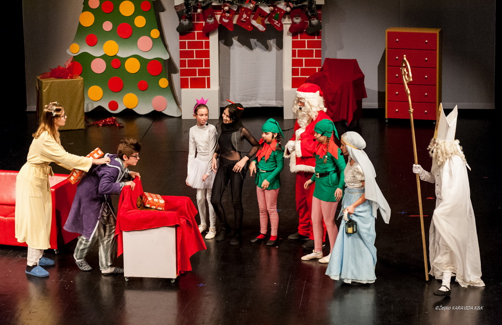 HNK Zadar: Premijera predstave “Pravo na…” Plesne udruge “Gesta” HNK Zadar: Premijera predstave “Pravo na…” Plesne udruge “Gesta”