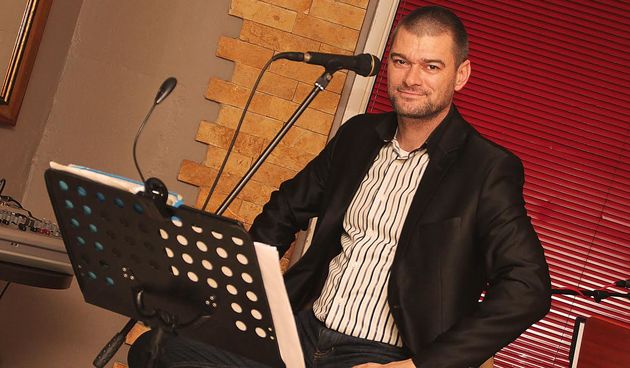 Ivan Županović i Luna oduševili koncertom u Sky baru