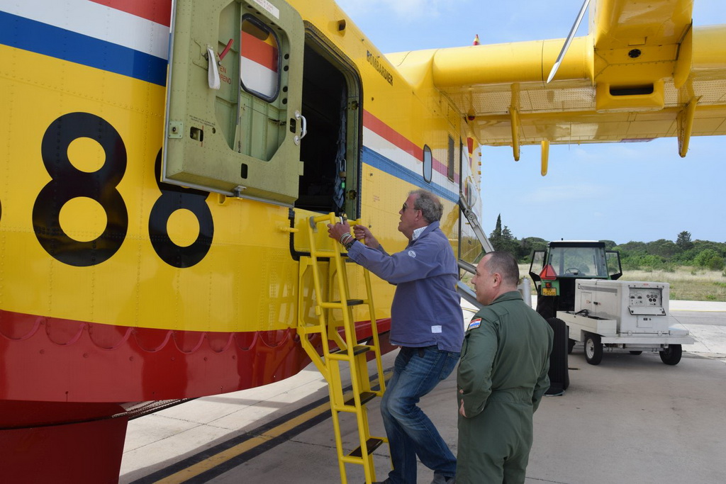 Ekipa tv showa “The Grand Tour” snimala u Zrakoplovnoj bazi u Zemuniku