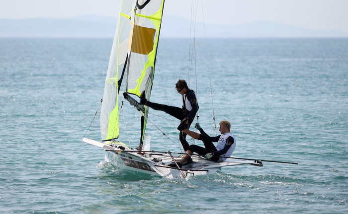 Zadar, 120512.
Danas zavrsava Svjetsko prvenstvo 49er-a u Zadru. Najbolje posade svijeta jedrile su danas u Zadarskom kanalu. Vecina ce otici kuci na kratki odmor, a potom ce se ponovno okupiti pocetkom lipnja u Velikoj Britaniji, na iducoj regati Svjetsk Zadar, 120512.
Danas zavrsava Svjetsko prvenstvo 49er-a u Zadru. Najbolje posade svijeta jedrile su danas u Zadarskom kanalu. Vecina ce otici kuci na kratki odmor, a potom ce se ponovno okupiti pocetkom lipnja u Velikoj Britaniji, na iducoj regati Svjetsk