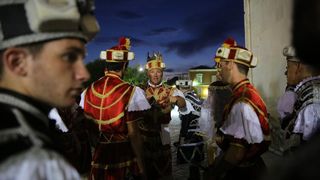 05.07.2013., Zadar – Na Trgu opatice Cike, ispred crkve svete Marije, gostovalo je Hrvatsko glazbeno drustvo sveta Cecilija iz Korcule. Izveli su tradicionalnu moresku, romanticni ples s macevima. Photo: Filip Brala/PIXSELL
