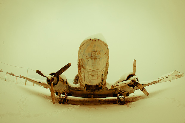 Priča zaboravljenog aviona u Otočcu, foto: Leo Banic