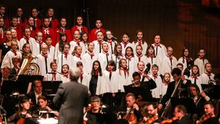 Božićni koncert Zagrebčcke filharmonije i Vokalnog ansambla Husar&Tomčić