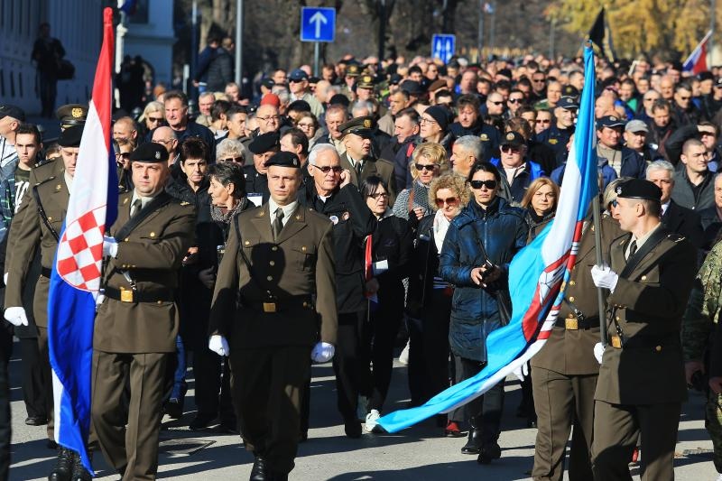 Image 380811 (auto) Image 380811 (auto)