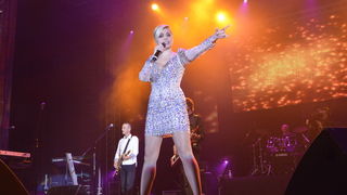 Zagreb, 201212. 
Dom Sportova.
Koncert Zvijezde Hit Recordsa, na kojem nastupaju izvodjaci koji izdaju albume za tu izdavacku kucu.
Na fotografiji: Magazin.
Foto: Admir Buljubasic / CROPIX