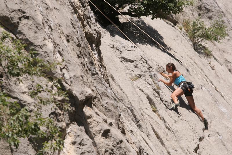 Penjači uživaju u kanjonu Paklenice, Foto: Dino Stanin Penjači uživaju u kanjonu Paklenice, Foto: Dino Stanin