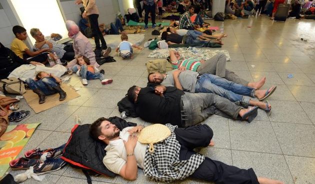 Izbjeglice i imigranti na željezničkom kolodvoru Keleti ulicama Budimpešte, Photo: Marko Jurinec/PIXSELL