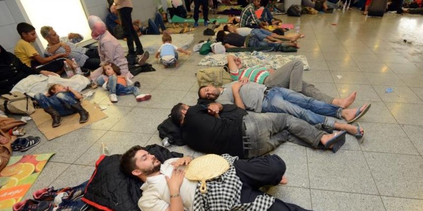 Izbjeglice i imigranti na željezničkom kolodvoru Keleti ulicama Budimpešte, Photo: Marko Jurinec/PIXSELL Izbjeglice i imigranti na željezničkom kolodvoru Keleti ulicama Budimpešte, Photo: Marko Jurinec/PIXSELL