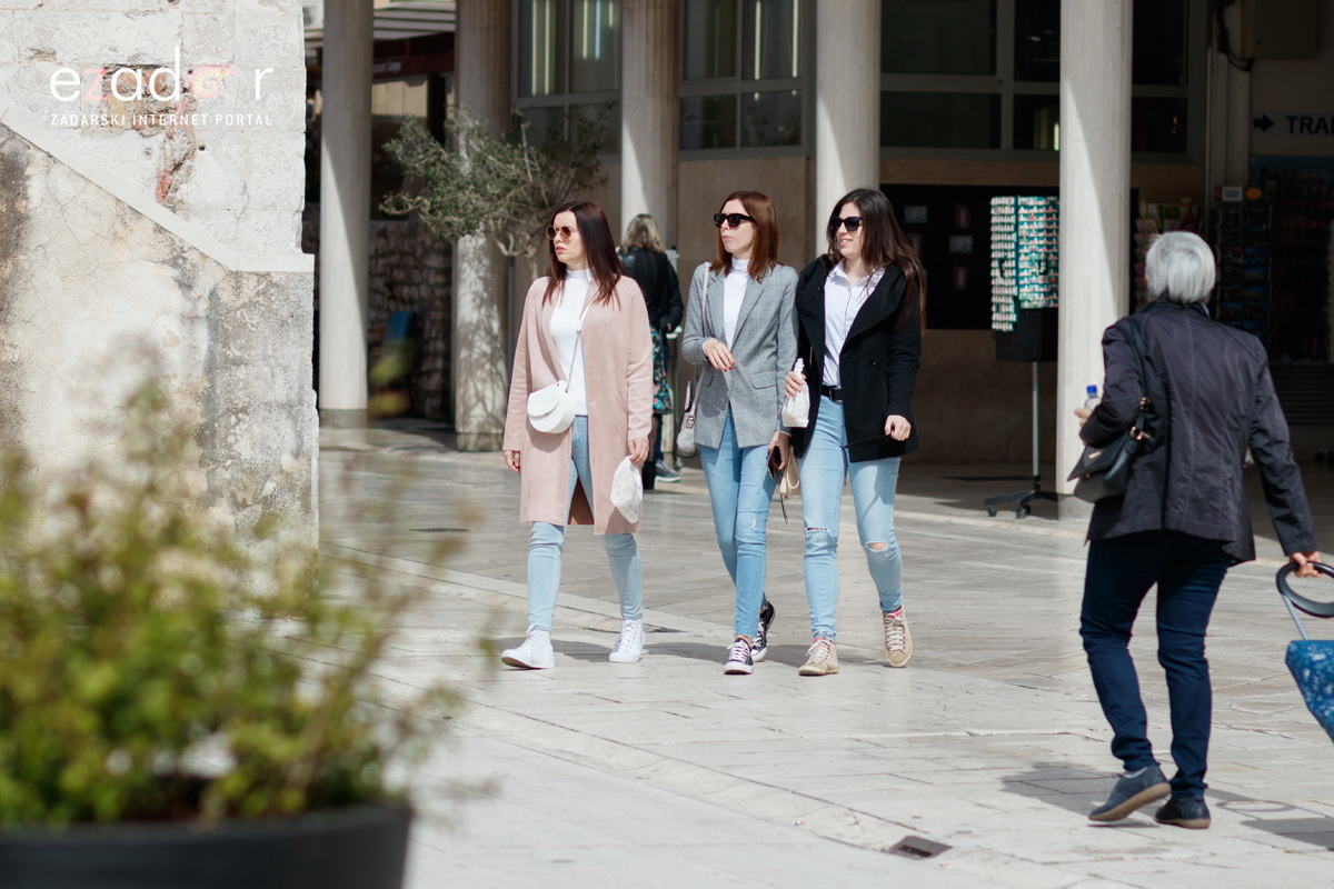 Đir po gradu, subotnja špica 30. ožujka 2019. Đir po gradu, subotnja špica 30. ožujka 2019.