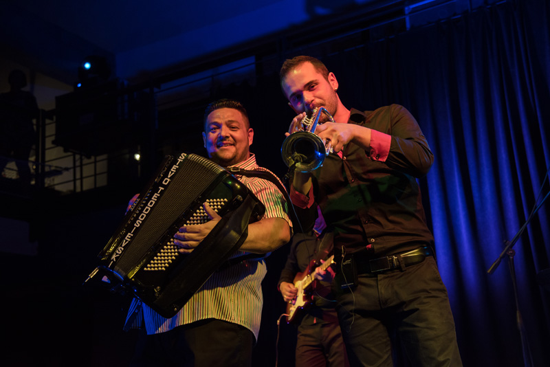 Esma Redžepova, prateći bend Folk Masters i gost Ibus Ibraimovski @ Arsenal Zadar Esma Redžepova, prateći bend Folk Masters i gost Ibus Ibraimovski @ Arsenal Zadar