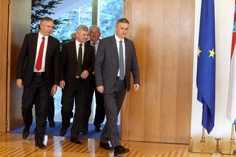 Predsjednica RH primila predstavnike Domoljubne koalicije i Hrvatska raste na konzultacije. Foto: Goran Stanzl/PIXSELL