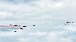 Krila Oluje i Red Arrows preletjeli iznad zadarskog kanala