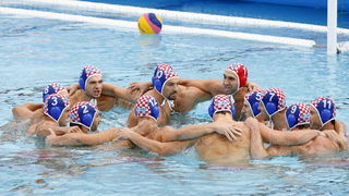 Zagreb, 090910.
Bazen Mladosti na Savi.
29. Europsko prvenstvo u vaterpolu,
Polufinalna utakmica Hrvatska -Srbija.
Foto: Goran Mehkek / CROPIX