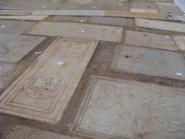 Grobnice u Svetom Frani Grobnice u Svetom Frani