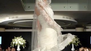 Split, 190210.
U hotelu Le Meridien Lav odrzava se Sajam vjencanja gdje je uprilicena modna revija izlagaca. 
Na slici : vjencanica Glamour Sposa.
Foto : Jadran Babic / CROPIX