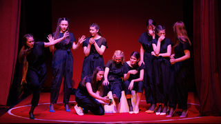 Igrajmo se: Zabranjeno mlađima od 15 strana A