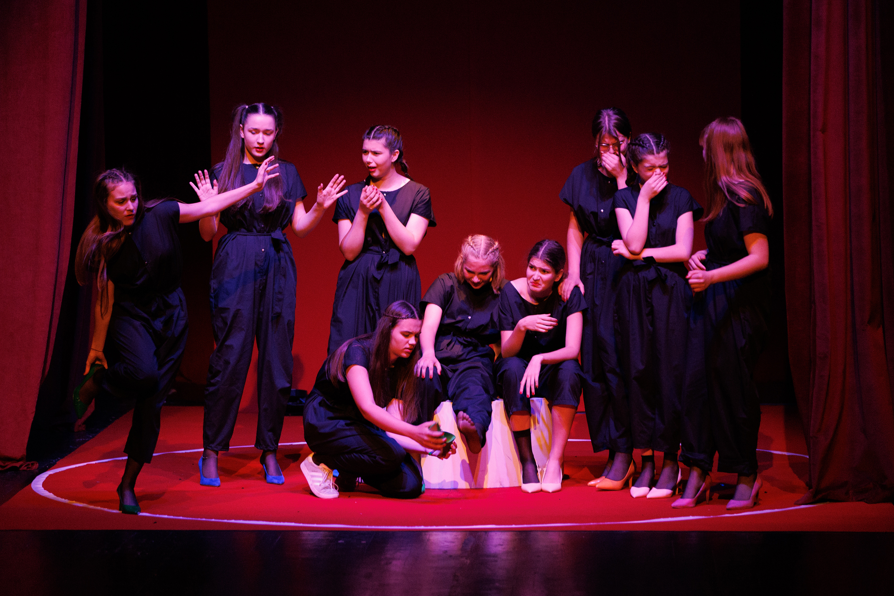 Igrajmo se: Zabranjeno mlađima od 15 strana A