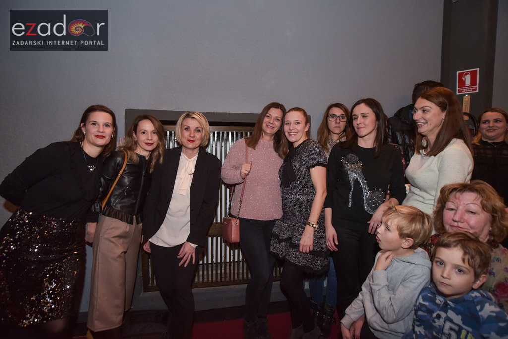 Predstava “Odgojoj” Plesne udruge Gesta u HNK Zadar