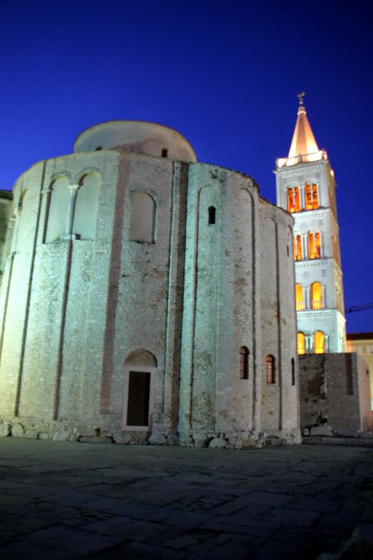 Image 1204781 (auto) Image 1204781 (auto)