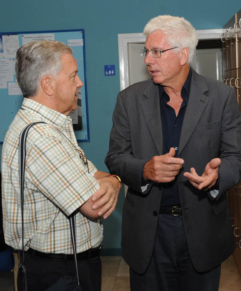 Zadar, 4.6.2012. snimio: Nenad Marčev
Izložba Petra Goića
Gradska knjižnica Zadar Zadar, 4.6.2012. snimio: Nenad Marčev
Izložba Petra Goića
Gradska knjižnica Zadar