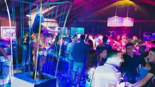 DJ Andrologic @ Cocktail bar Mango, 11.7.2015. (foto: Ivan Toman) DJ Andrologic @ Cocktail bar Mango, 11.7.2015. (foto: Ivan Toman)