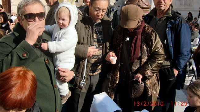 Zadarski karneval 2010: KUD “Druzina” Pag na Narodnom trgu