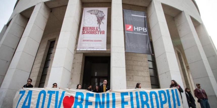 Zagreb – U znaku solidarnosti prema izbjeglicama, u 12 sati s Trga zrtava fasizma krenuo je 8. Mars solidarnosti: Za otvorenu Europu! U trenutku kada se sve vise zica gradi oko drzava clanica Europske unije, MAZ i Inicijativa “Dobrodosli” pozvali su gradj Zagreb – U znaku solidarnosti prema izbjeglicama, u 12 sati s Trga zrtava fasizma krenuo je 8. Mars solidarnosti: Za otvorenu Europu! U trenutku kada se sve vise zica gradi oko drzava clanica Europske unije, MAZ i Inicijativa “Dobrodosli” pozvali su gradj