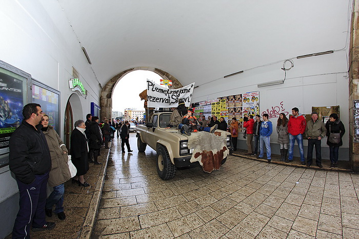 Karneval 2012: Pleme “Crna jama” iz rezervata Stanovi Karneval 2012: Pleme “Crna jama” iz rezervata Stanovi