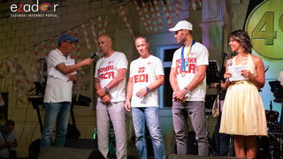 Svečani doček svjetskih prvaka Mihovila i Šime Fantele na Narodnom trgu Svečani doček svjetskih prvaka Mihovila i Šime Fantele na Narodnom trgu