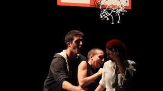 U suradnji HNK Zadar i Kazališne udruge “Igrajmo se” premijerno je izvedena predstava “Sasvim sam popubertetio” u režiji Žane Bumber. foto: Iva Perinčić U suradnji HNK Zadar i Kazališne udruge “Igrajmo se” premijerno je izvedena predstava “Sasvim sam popubertetio” u režiji Žane Bumber. foto: Iva Perinčić