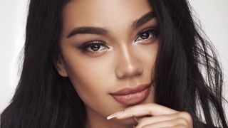 Mia Rkman, Miss Universe Hrvatske 2019. otputovala je na svjetski izbor Miss Universe 2019 koji će se 8. prosinca održati u Atlanti uz izravan prijenos na FOX televiziji.  Ljepotice sa svih krajeva zemaljske kugle počele su pristizati u Atlantu, a već i p