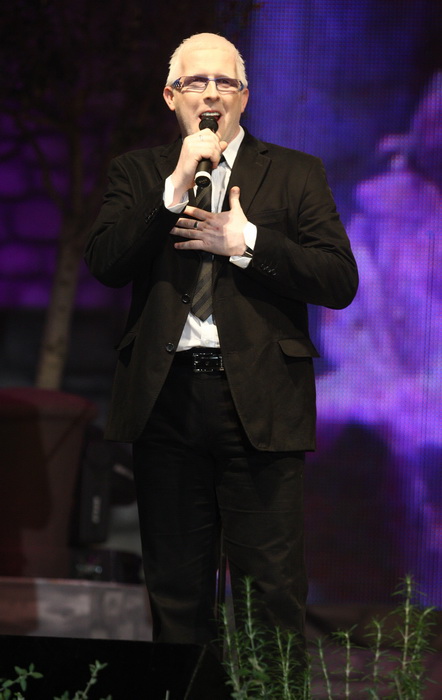 Zadar, 121110.
Dvorana Kresimira Cosica.Festival zabavne glazbe Zadar2010.Prva vecer.
Na fotografiji : nastup Mario Lipovsek Batifiaca.
Foto : Vladimir Ivanov / Cropix Zadar, 121110.
Dvorana Kresimira Cosica.Festival zabavne glazbe Zadar2010.Prva vecer.
Na fotografiji : nastup Mario Lipovsek Batifiaca.
Foto : Vladimir Ivanov / Cropix