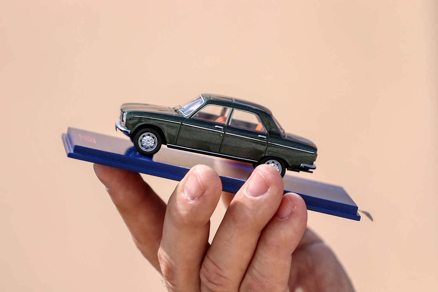 Dušan Erkalović iz Vira jedan je od najvećih kolekcionara autića u Hrvatskoj Dušan Erkalović iz Vira jedan je od najvećih kolekcionara autića u Hrvatskoj