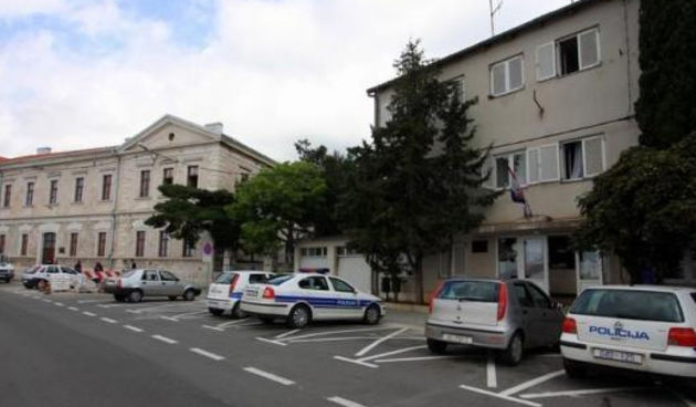 Karlobag – policija (Foto: F. Brala, 24sata.hr)