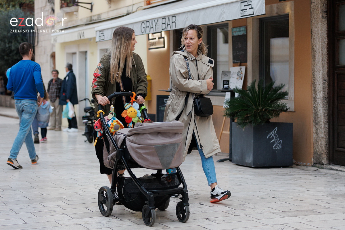 Đir po gradu, subotnja špica 12. studenog 2022. Đir po gradu, subotnja špica 12. studenog 2022.