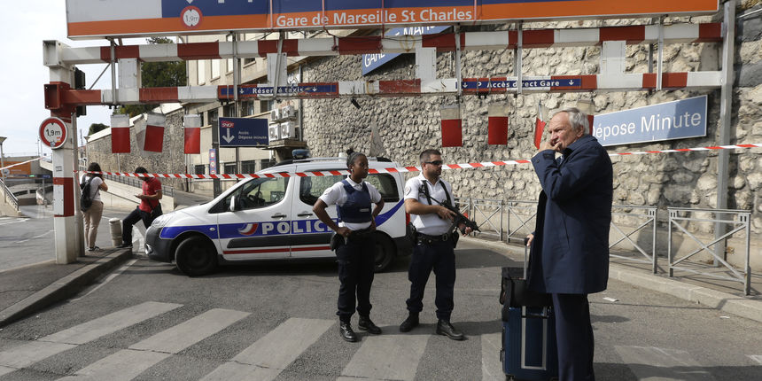 Napadač na kolodvoru u Marseillesu nožem ubio dvoje ljudi