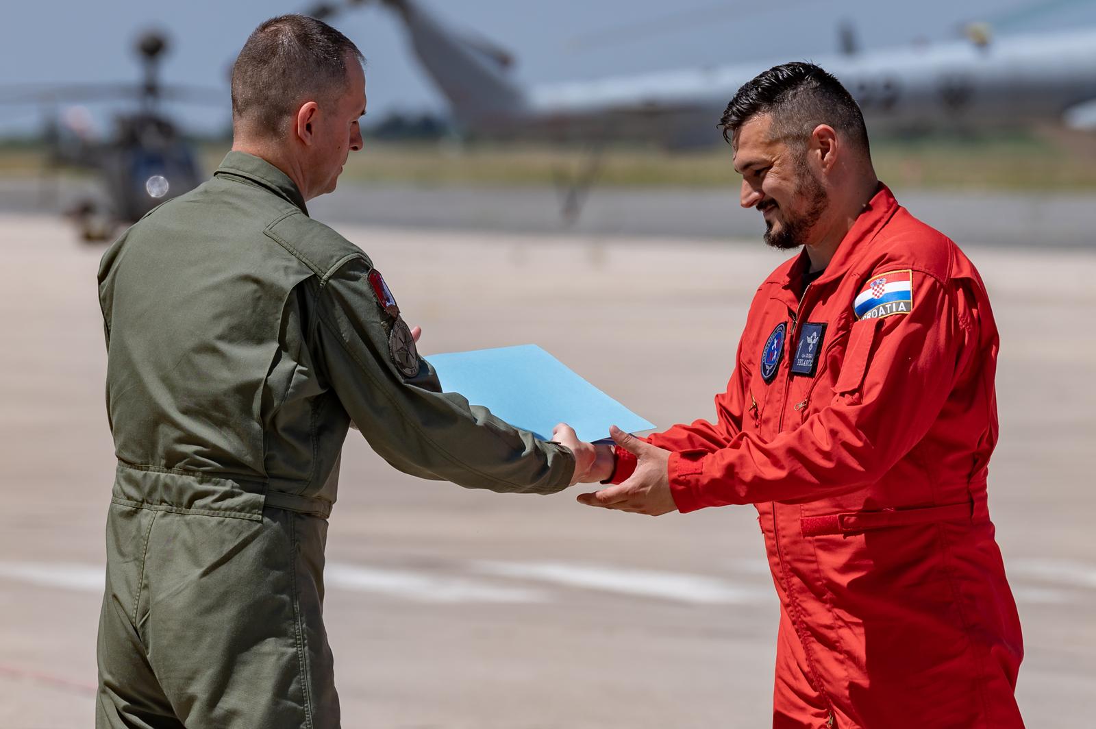 Krila Oluje predstavila novi letački program i dva nova člana